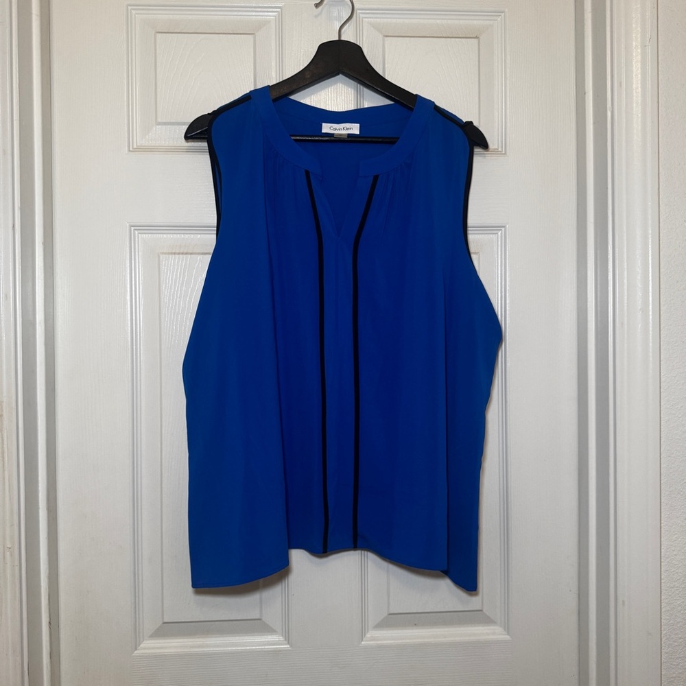 Calvin Klein Women’s Plus Size 1X Royal Blue Black Sleeveless Blouse